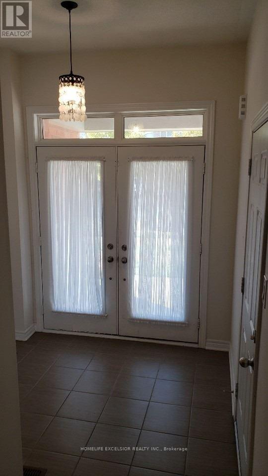 12 Black Locust Drive, Markham, Ontario  L6E 0P8 - Photo 3 - N12461942