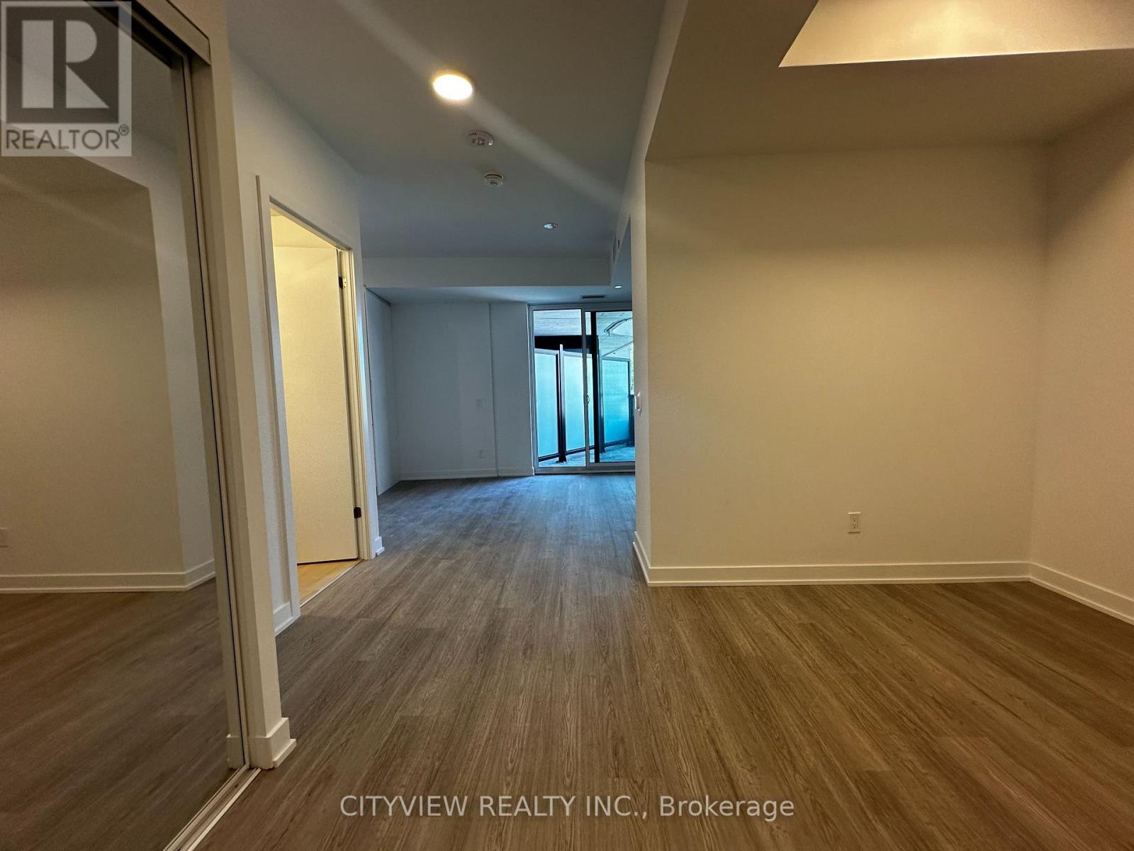 233 - 8188 Yonge Street, Vaughan, Ontario  L4J 0M2 - Photo 2 - N12461966