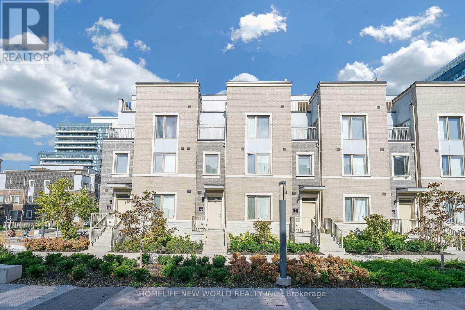 112 - 30 ALMOND BLOSSOM MEWS, Vaughan, Ontario