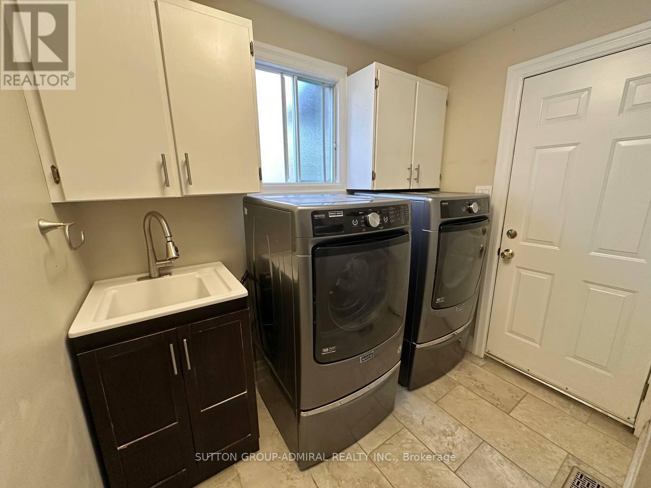 102 Hazelwood Drive, Newmarket, Ontario  L3Y 3G3 - Photo 15 - N12461983
