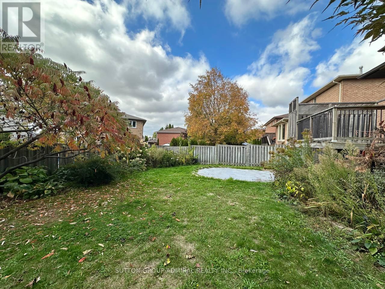 102 Hazelwood Drive, Newmarket, Ontario  L3Y 3G3 - Photo 26 - N12461983
