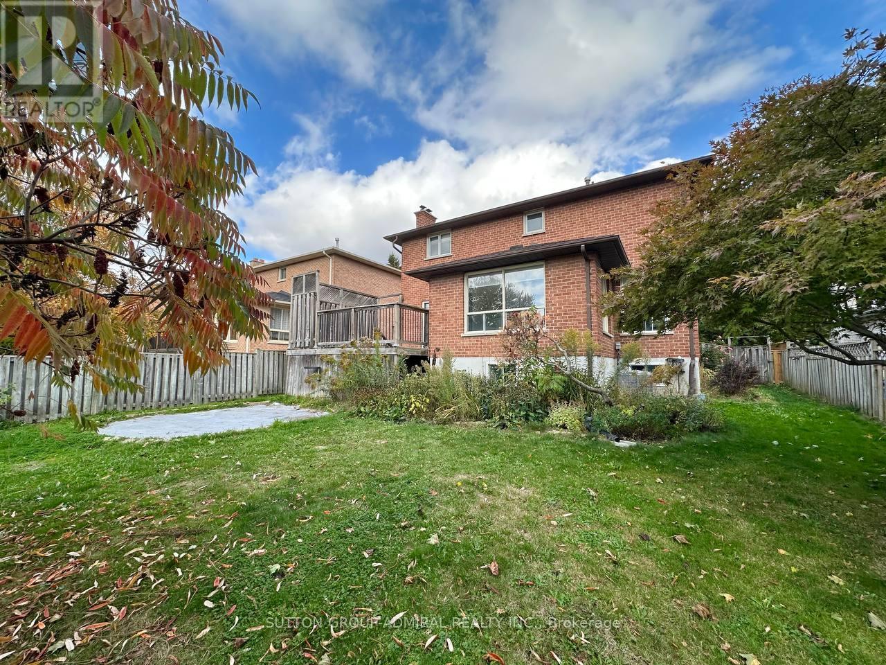 102 Hazelwood Drive, Newmarket, Ontario  L3Y 3G3 - Photo 27 - N12461983