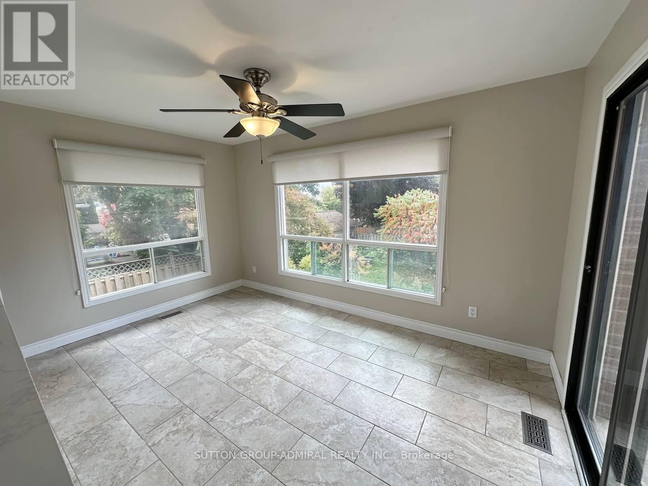 102 Hazelwood Drive, Newmarket, Ontario  L3Y 3G3 - Photo 6 - N12461983
