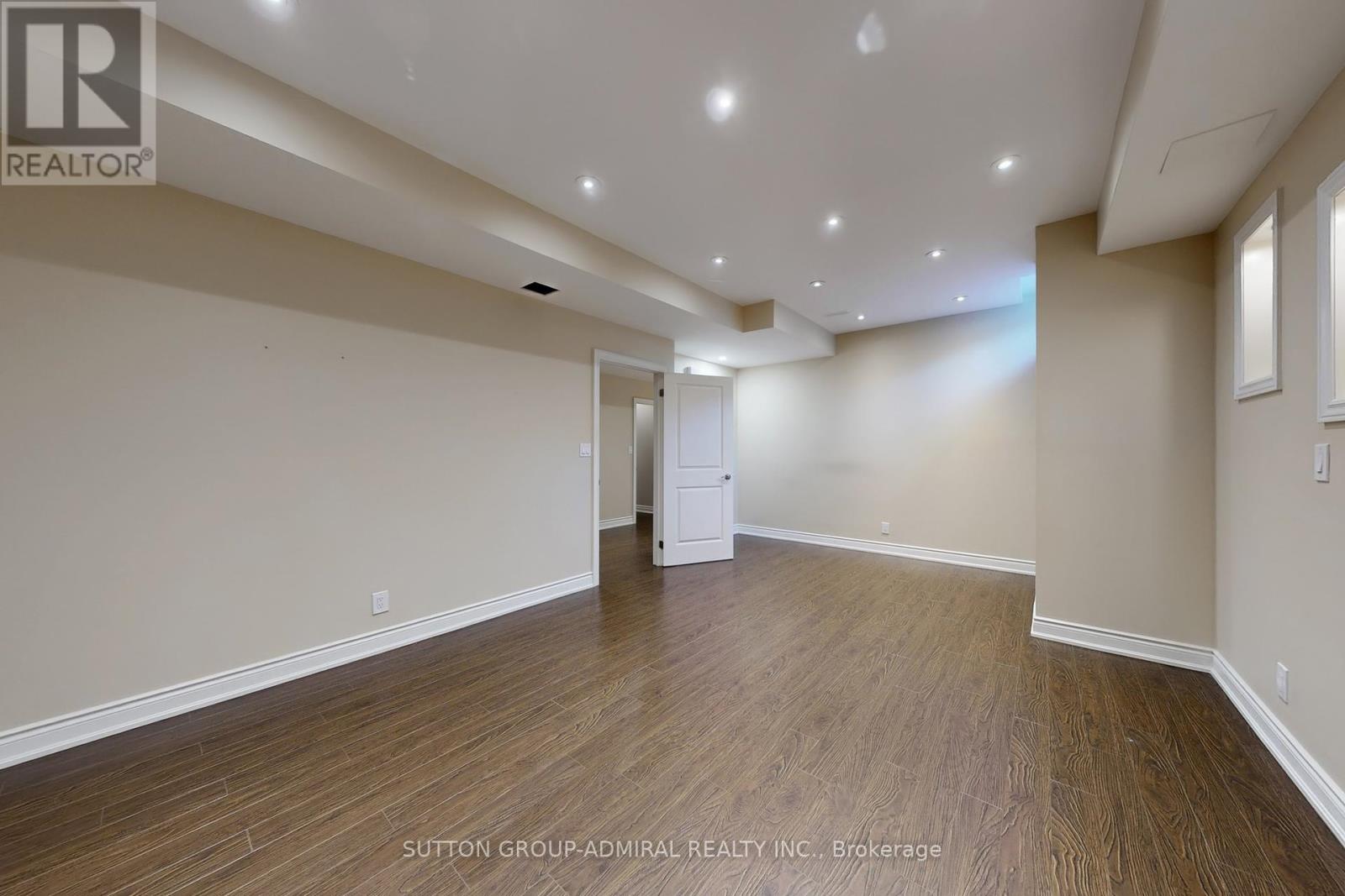37 Cedarpoint Court, Vaughan, Ontario  L6A 4P7 - Photo 39 - N12461996