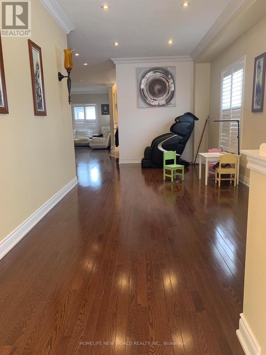 120 Peshawar Avenue, Markham, Ontario  L3R 0W8 - Photo 4 - N12462016