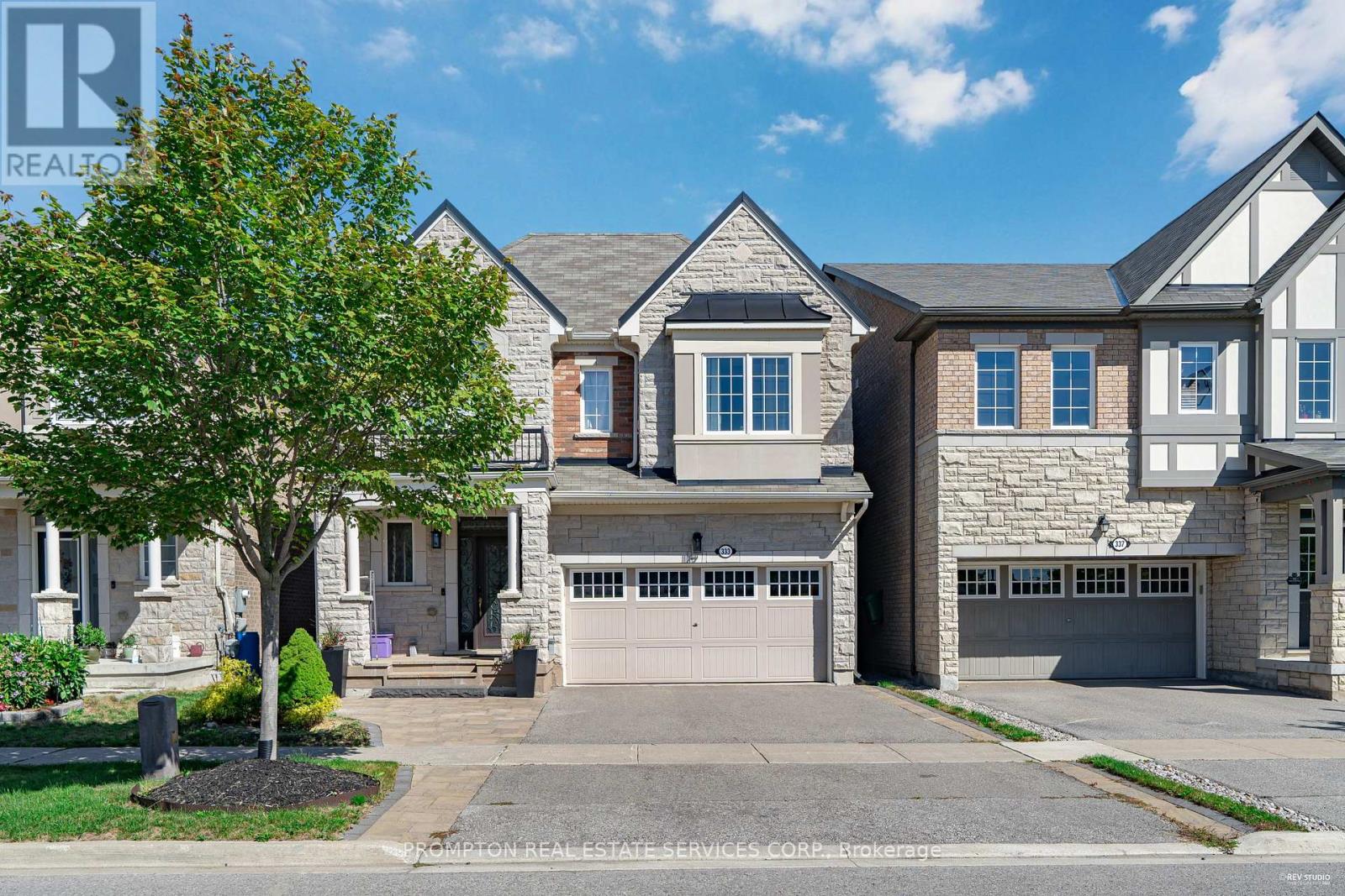 333 Thomas Phillips Drive, Aurora, Ontario  L4G 0T3 - Photo 2 - N12462023