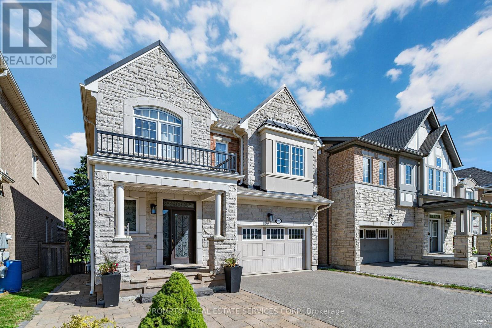 333 Thomas Phillips Drive, Aurora, Ontario  L4G 0T3 - Photo 3 - N12462023