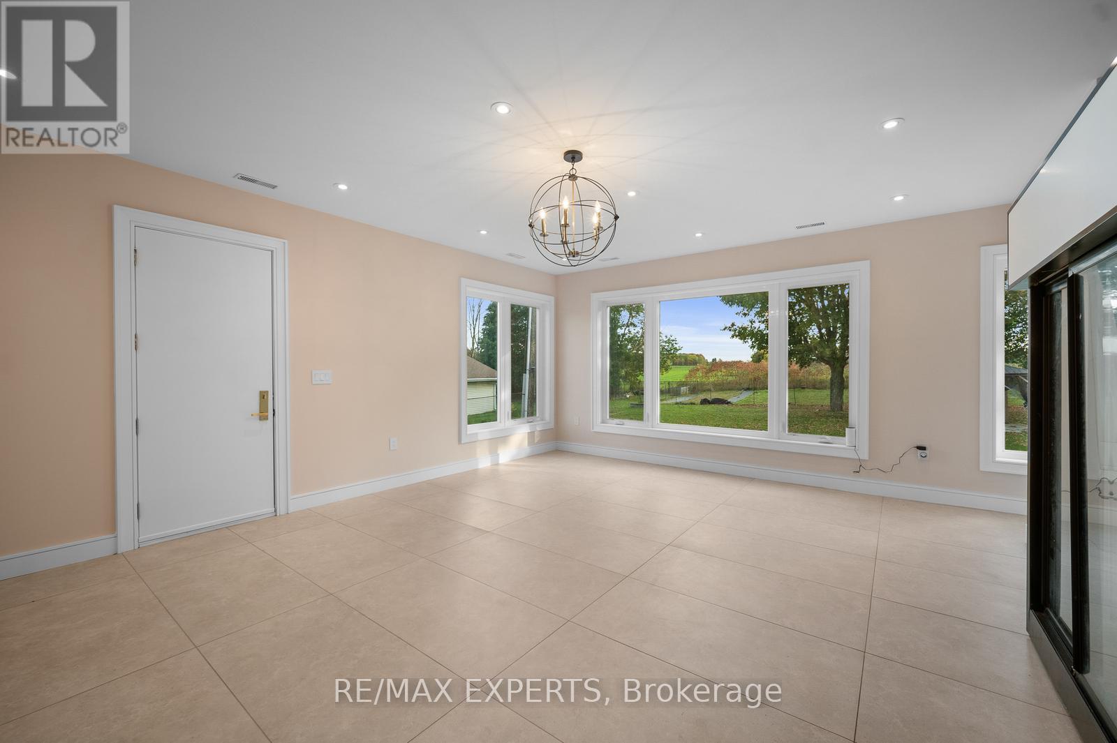 2821 Mt Albert Road, East Gwillimbury, Ontario  L0G 1R0 - Photo 16 - N12462027