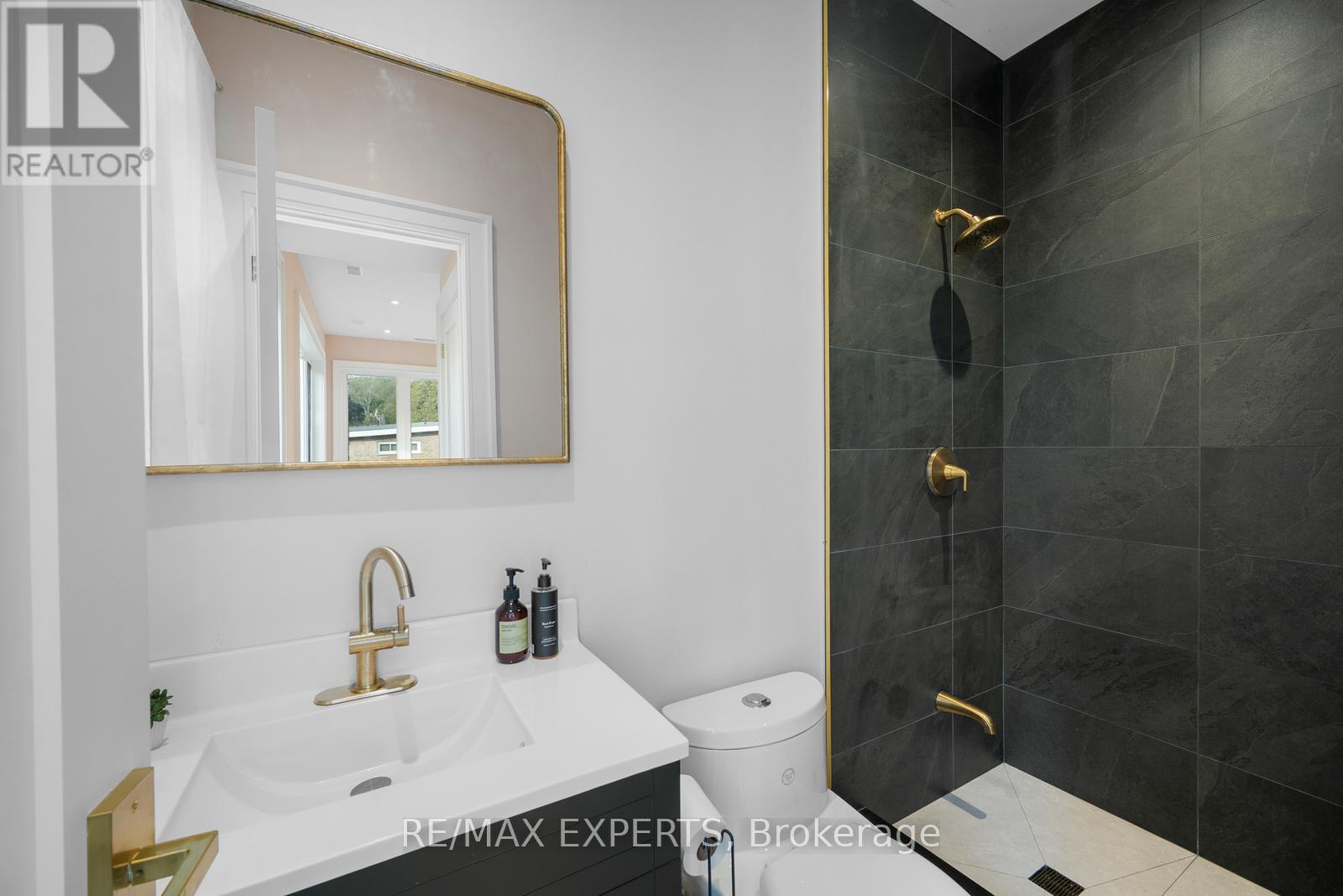 2821 Mt Albert Road, East Gwillimbury, Ontario  L0G 1R0 - Photo 20 - N12462027