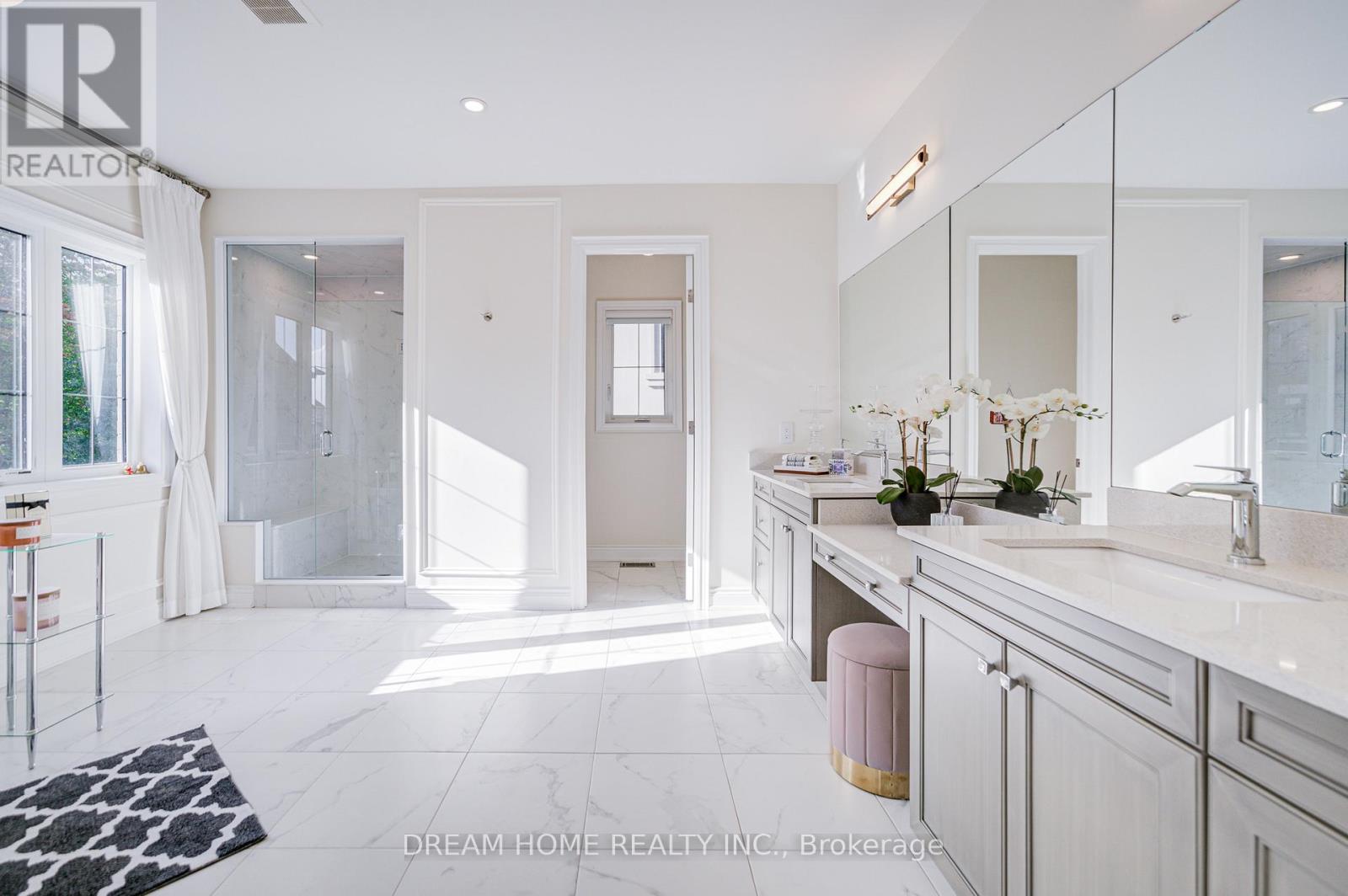 140 Lady Jessica Drive, Vaughan, Ontario  L6A 4Z7 - Photo 30 - N12462033