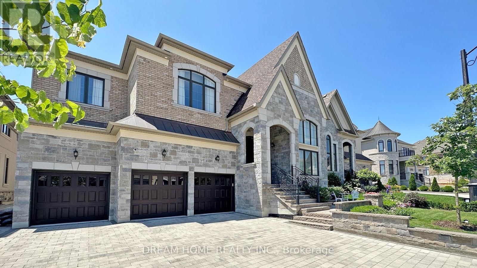 140 Lady Jessica Drive, Vaughan, Ontario  L6A 4Z7 - Photo 4 - N12462033