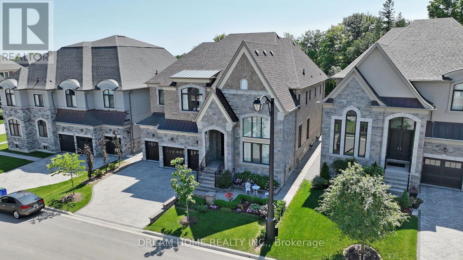 140 Lady Jessica Drive, Vaughan, Ontario  L6A 4Z7 - Photo 5 - N12462033