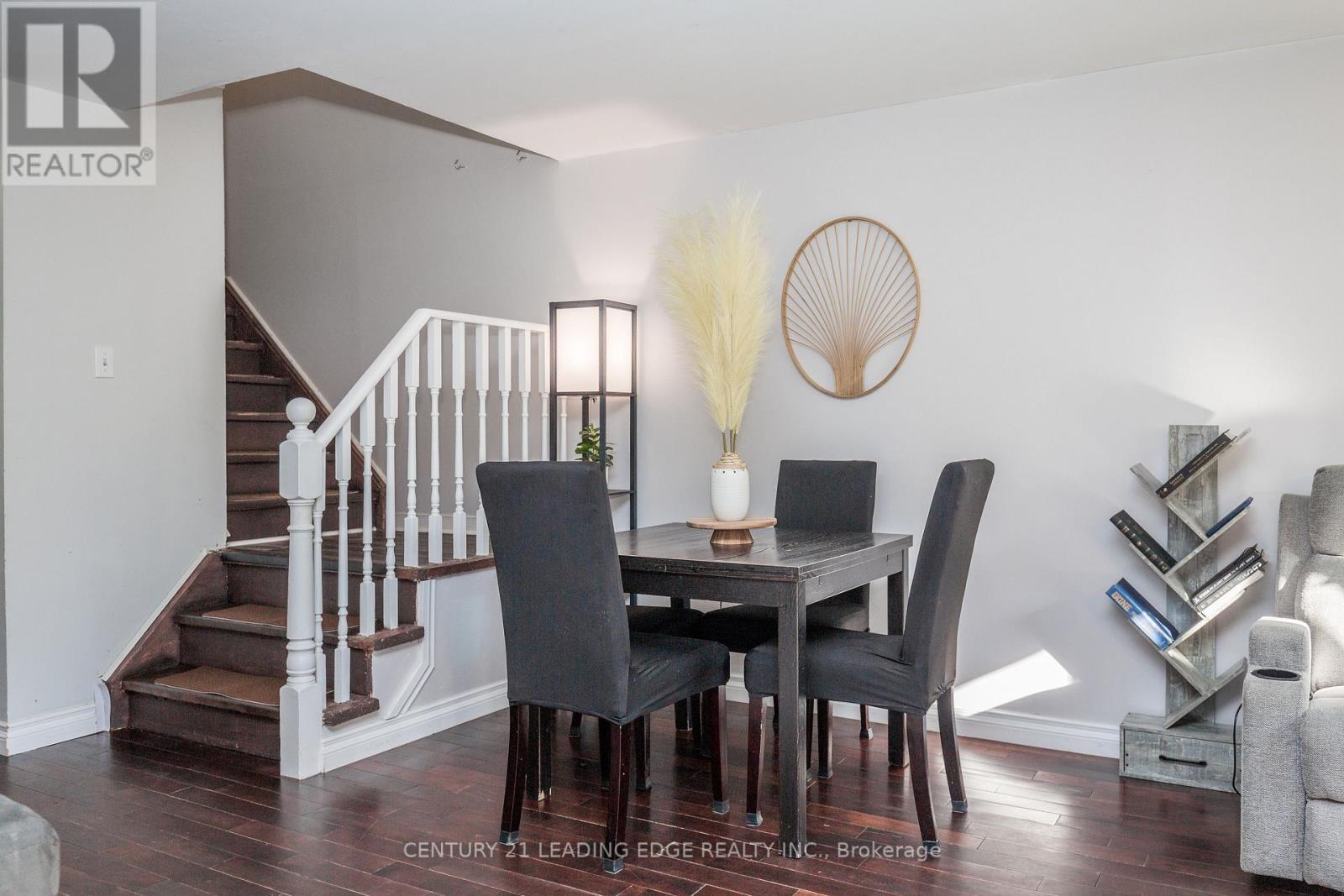14 Quail Crescent, Barrie, Ontario  L4N 6X1 - Photo 5 - S12462026