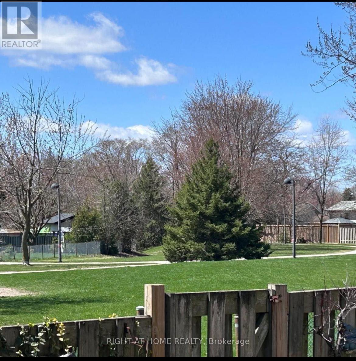 641 Woodward Avenue, Milton, Ontario  L9T 3K4 - Photo 27 - W12461932