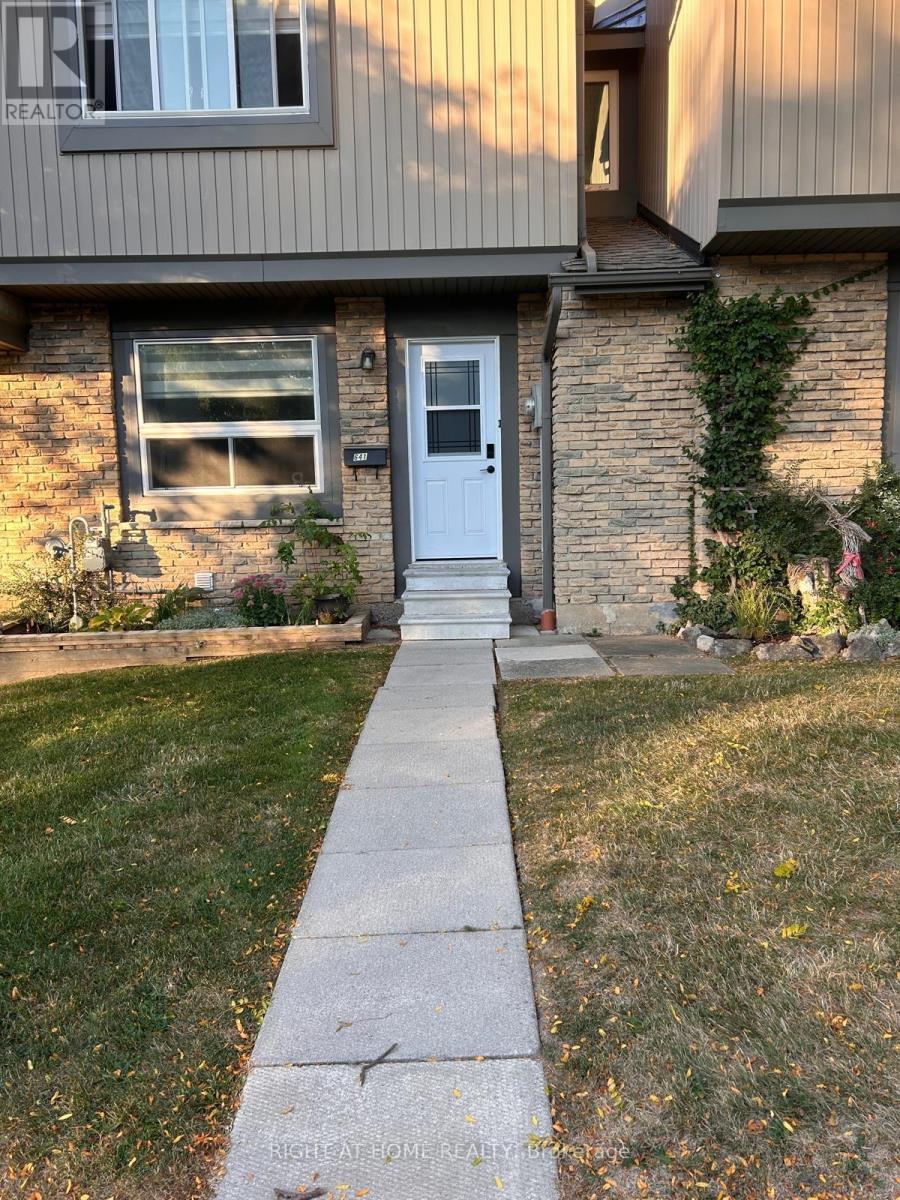 641 Woodward Avenue, Milton, Ontario  L9T 3K4 - Photo 3 - W12461932