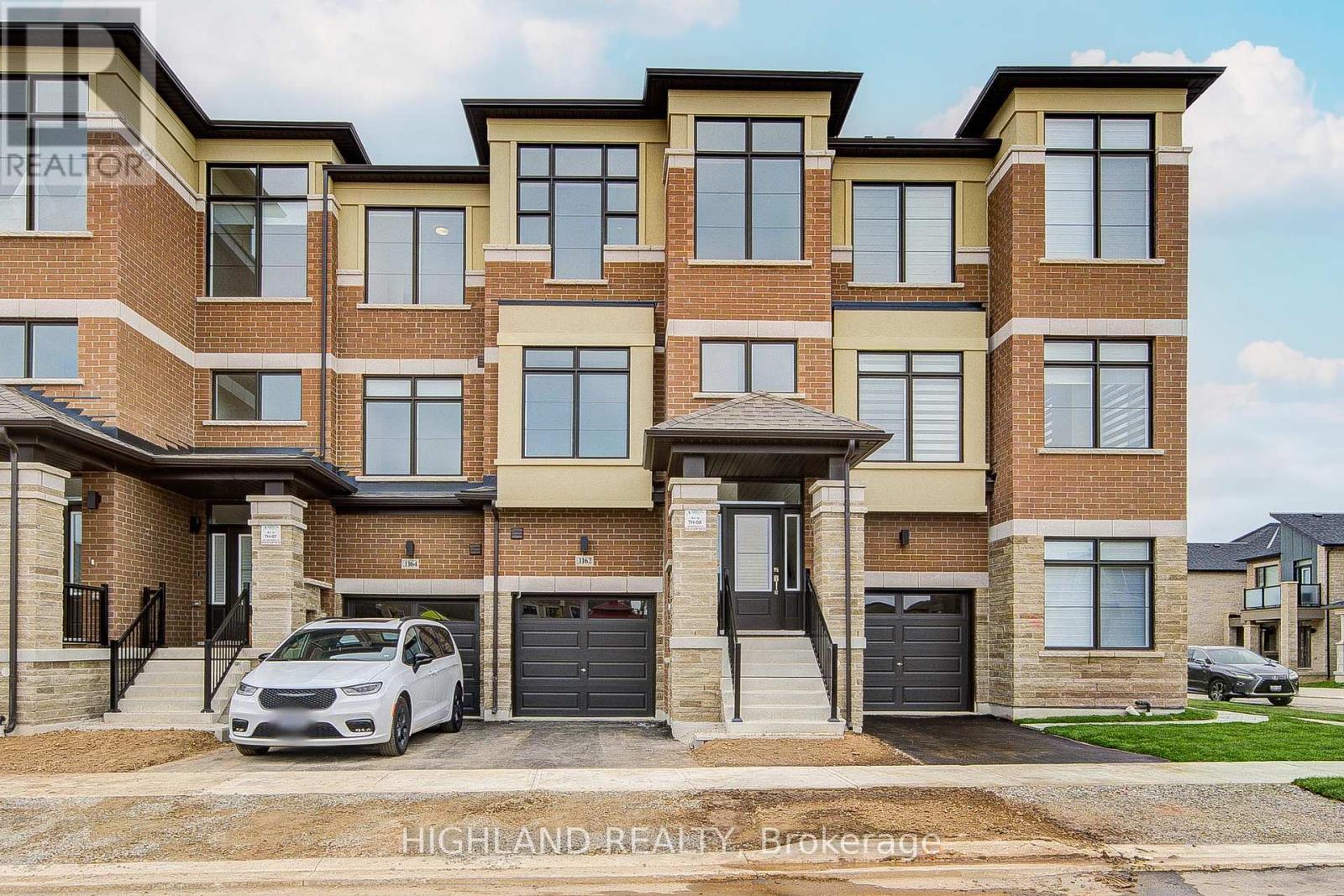 1162 DARTMOUTH CRESCENT, Oakville, Ontario