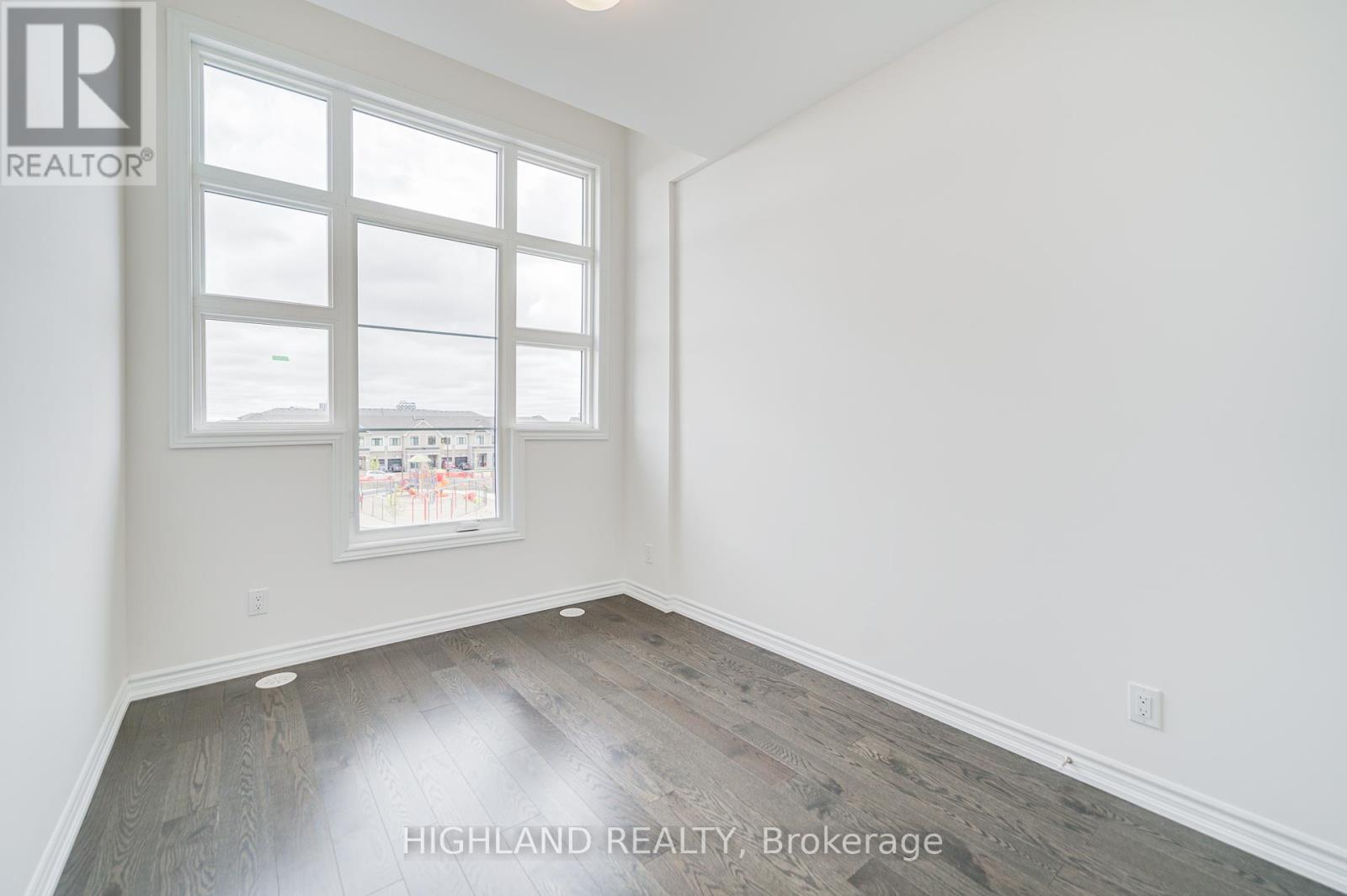 1162 Dartmouth Crescent, Oakville, Ontario  L6H 8C3 - Photo 16 - W12461939