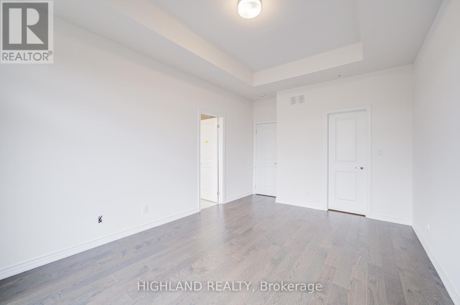 1162 Dartmouth Crescent, Oakville, Ontario  L6H 8C3 - Photo 21 - W12461939