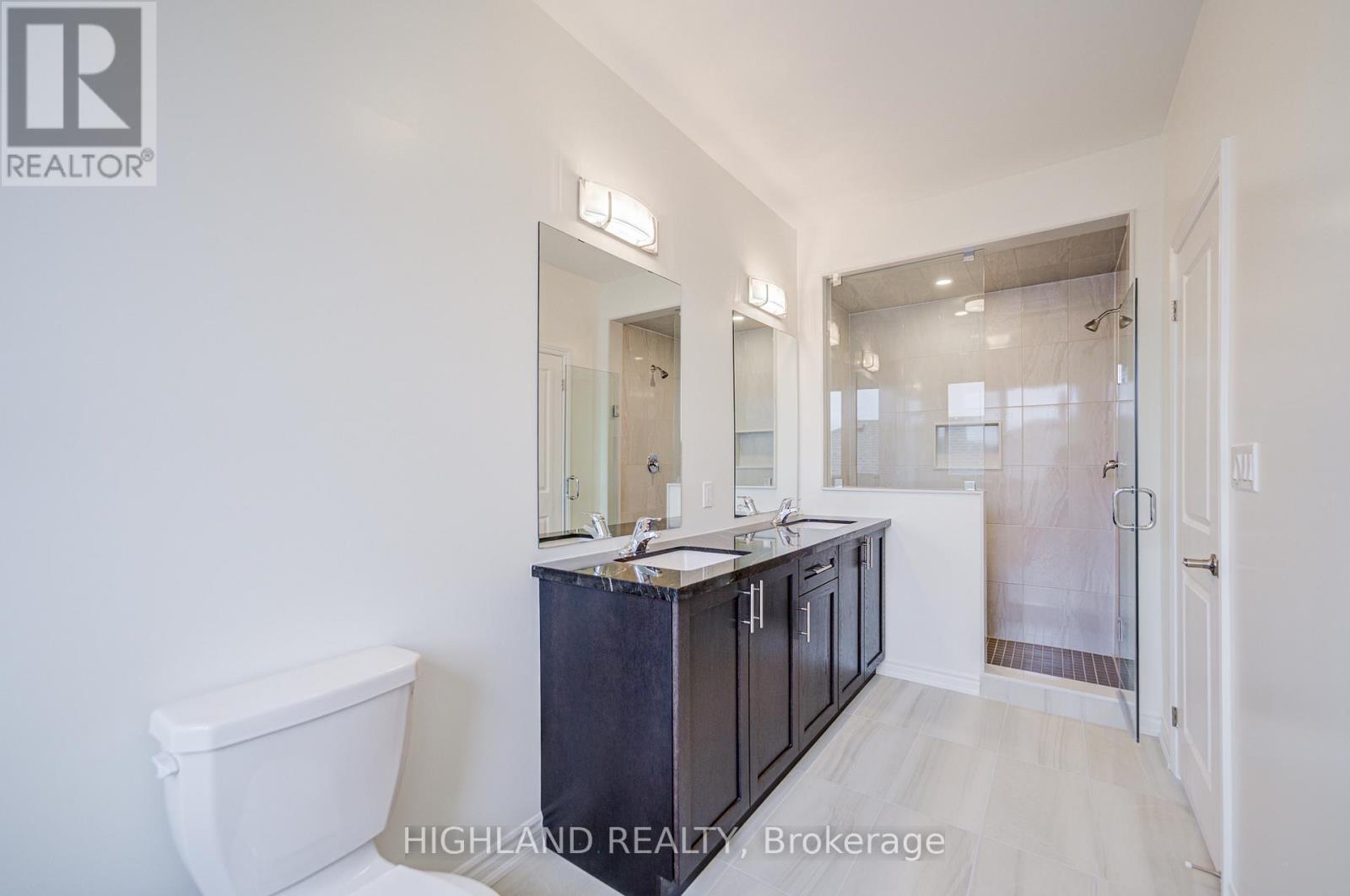 1162 Dartmouth Crescent, Oakville, Ontario  L6H 8C3 - Photo 25 - W12461939