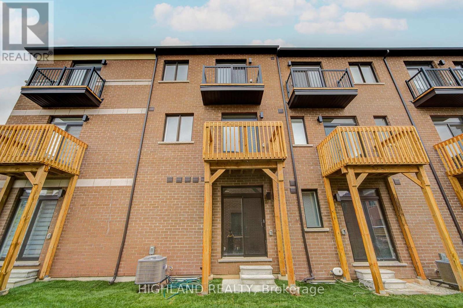 1162 Dartmouth Crescent, Oakville, Ontario  L6H 8C3 - Photo 33 - W12461939