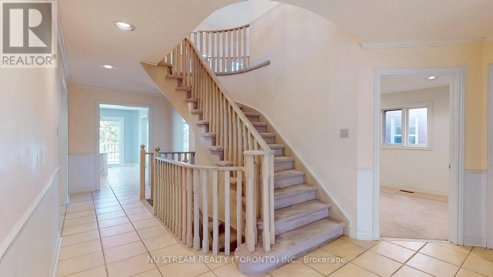 1337 Daniel Creek Road, Mississauga, Ontario  L5V 1V3 - Photo 17 - W12461971