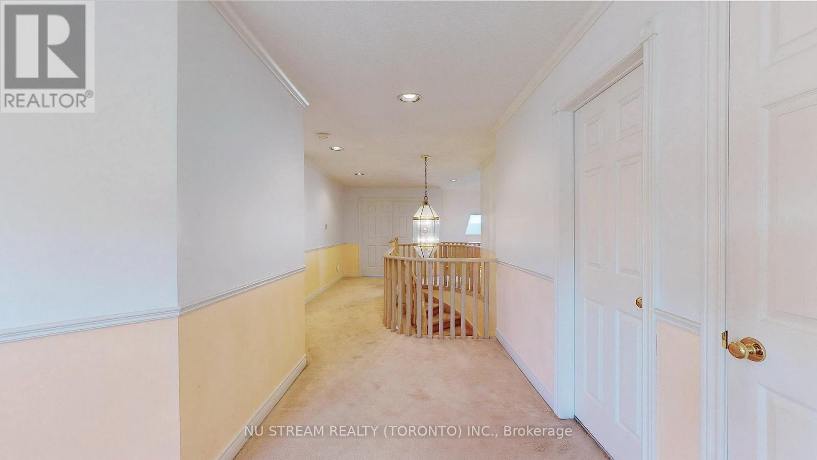 1337 Daniel Creek Road, Mississauga, Ontario  L5V 1V3 - Photo 18 - W12461971