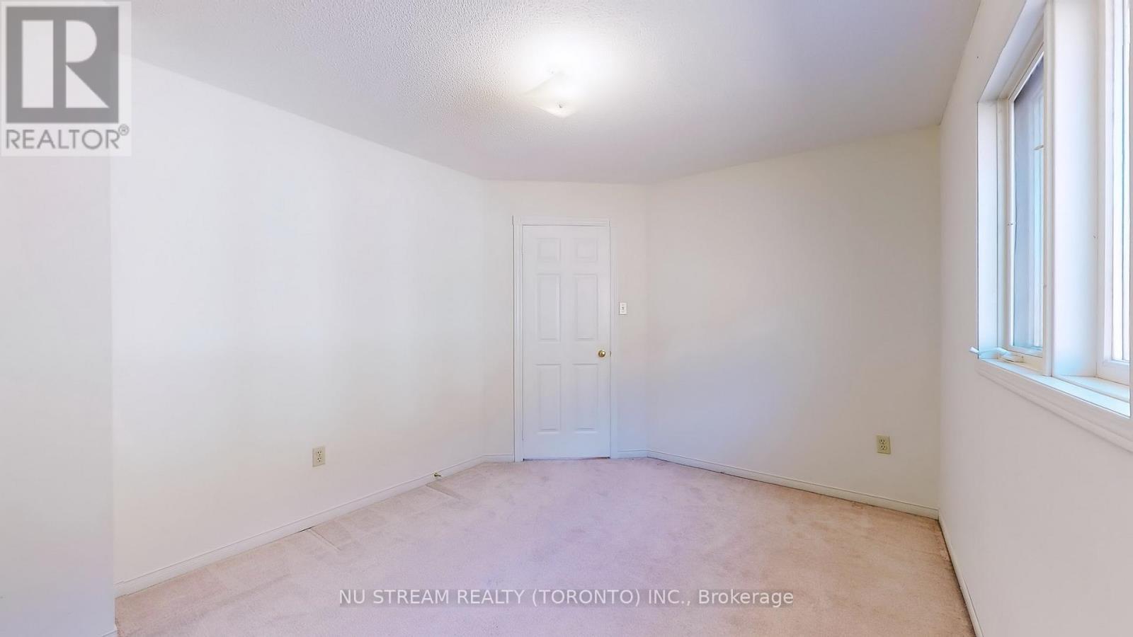 1337 Daniel Creek Road, Mississauga, Ontario  L5V 1V3 - Photo 28 - W12461971