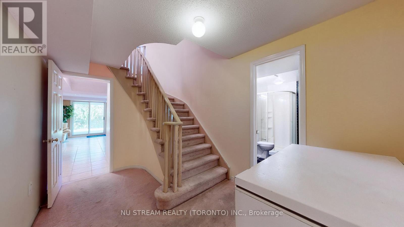 1337 Daniel Creek Road, Mississauga, Ontario  L5V 1V3 - Photo 30 - W12461971