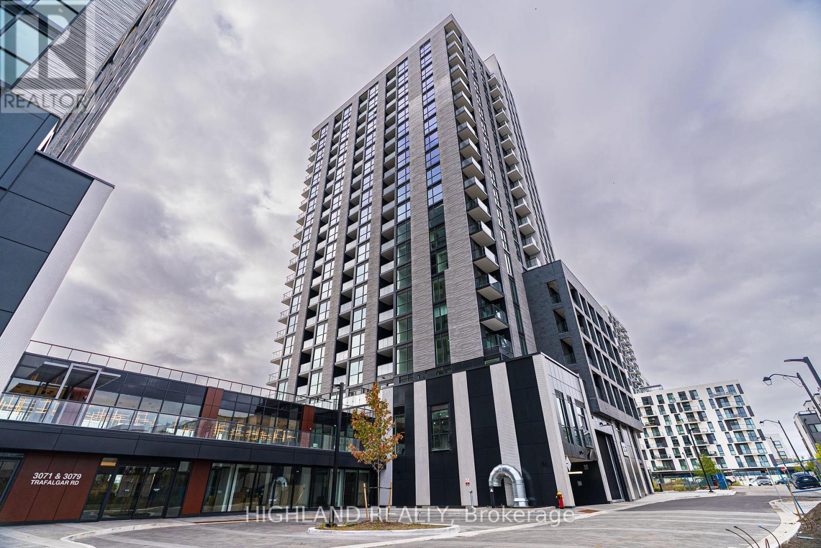 1903 - 3079 TRAFALGAR ROAD, Oakville, Ontario