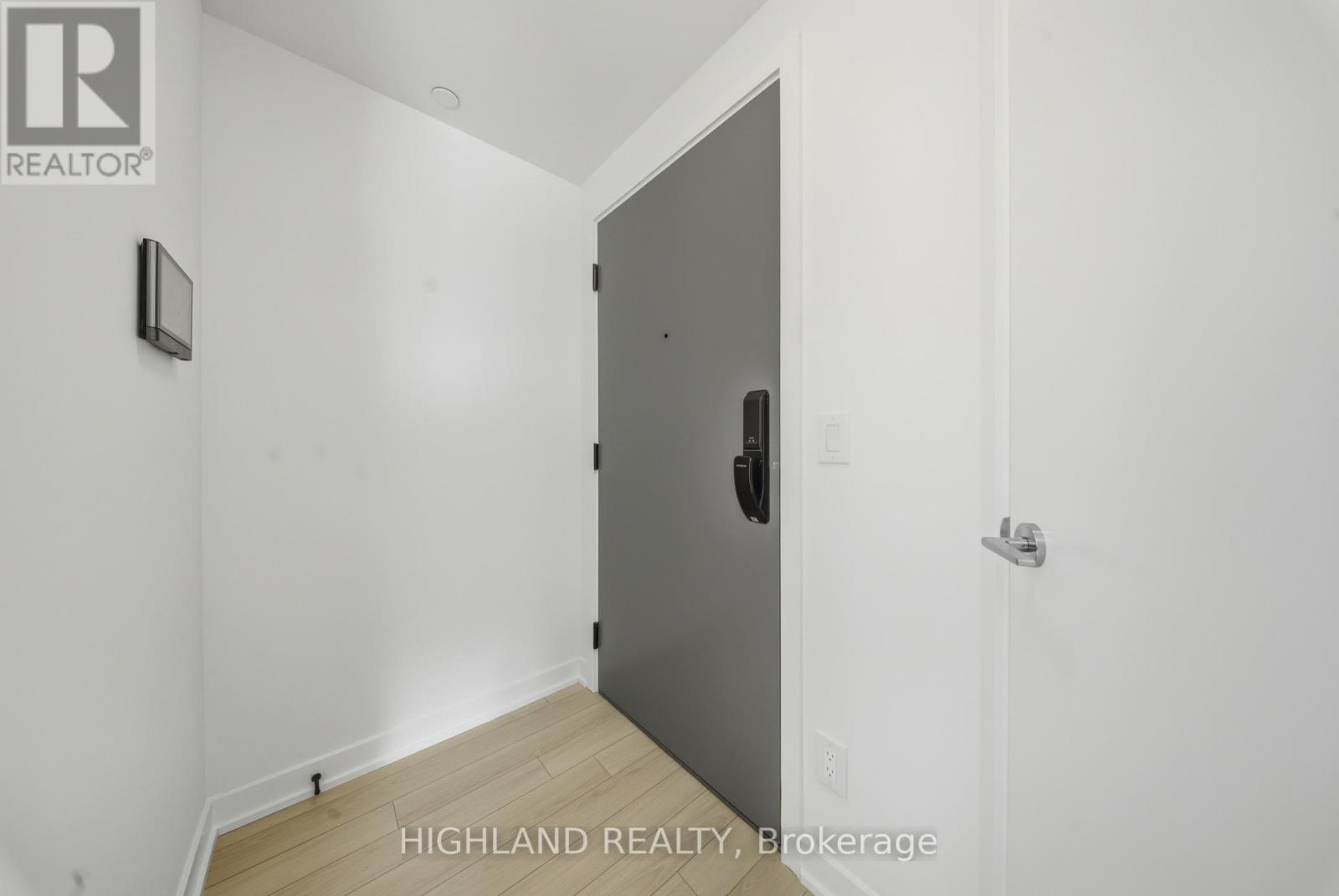1903 - 3079 Trafalgar Road, Oakville, Ontario  L6H 8C5 - Photo 6 - W12461973