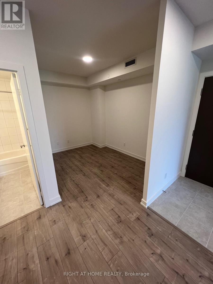 202 - 10 Wilby Crescent, Toronto, Ontario  M9N 0B6 - Photo 5 - W12462017