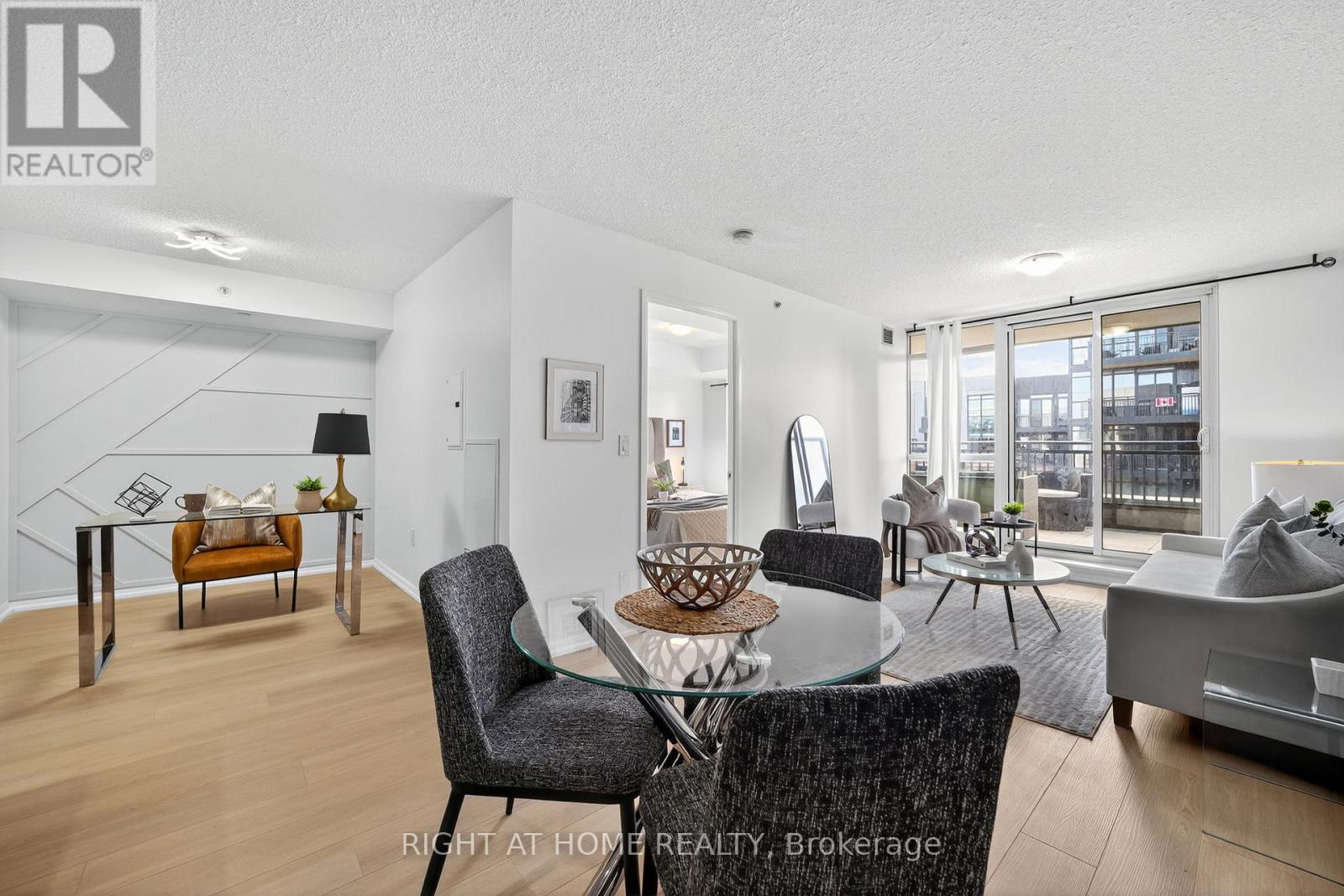 726 - 36 VIA BAGNATO STREET, Toronto, Ontario