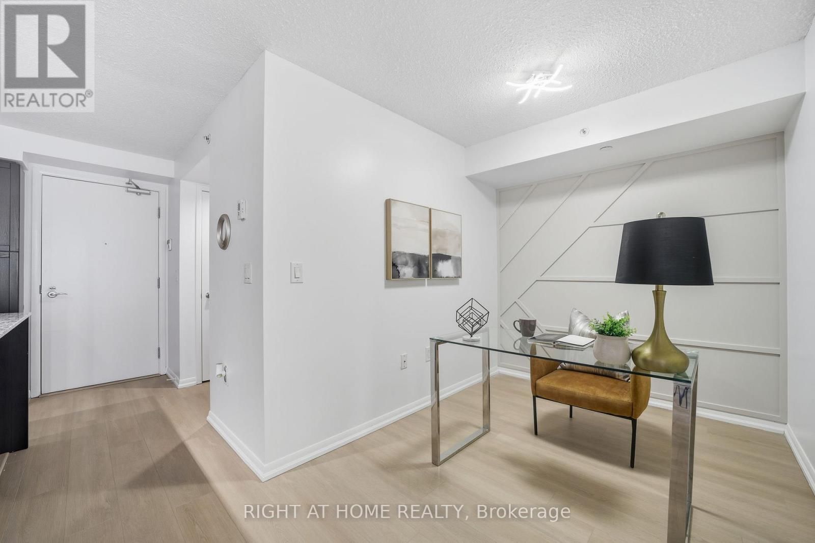 726 - 36 Via Bagnato Street, Toronto, Ontario  M6A 0B7 - Photo 11 - W12462042