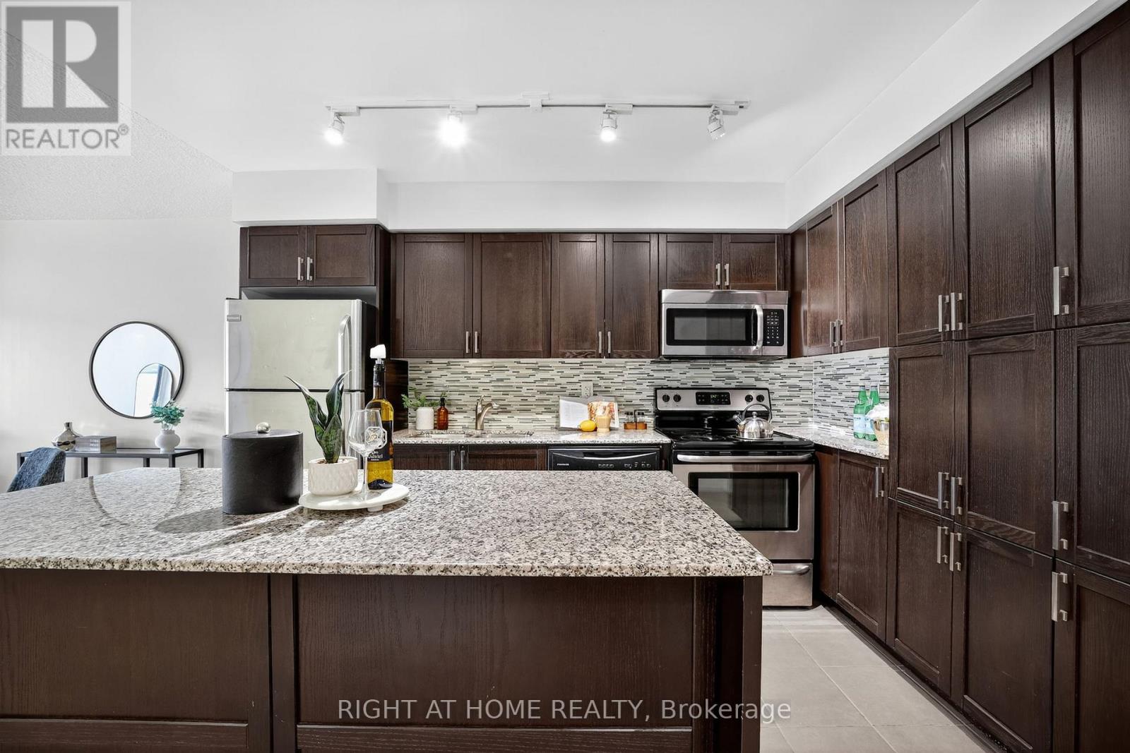 726 - 36 Via Bagnato Street, Toronto, Ontario  M6A 0B7 - Photo 13 - W12462042