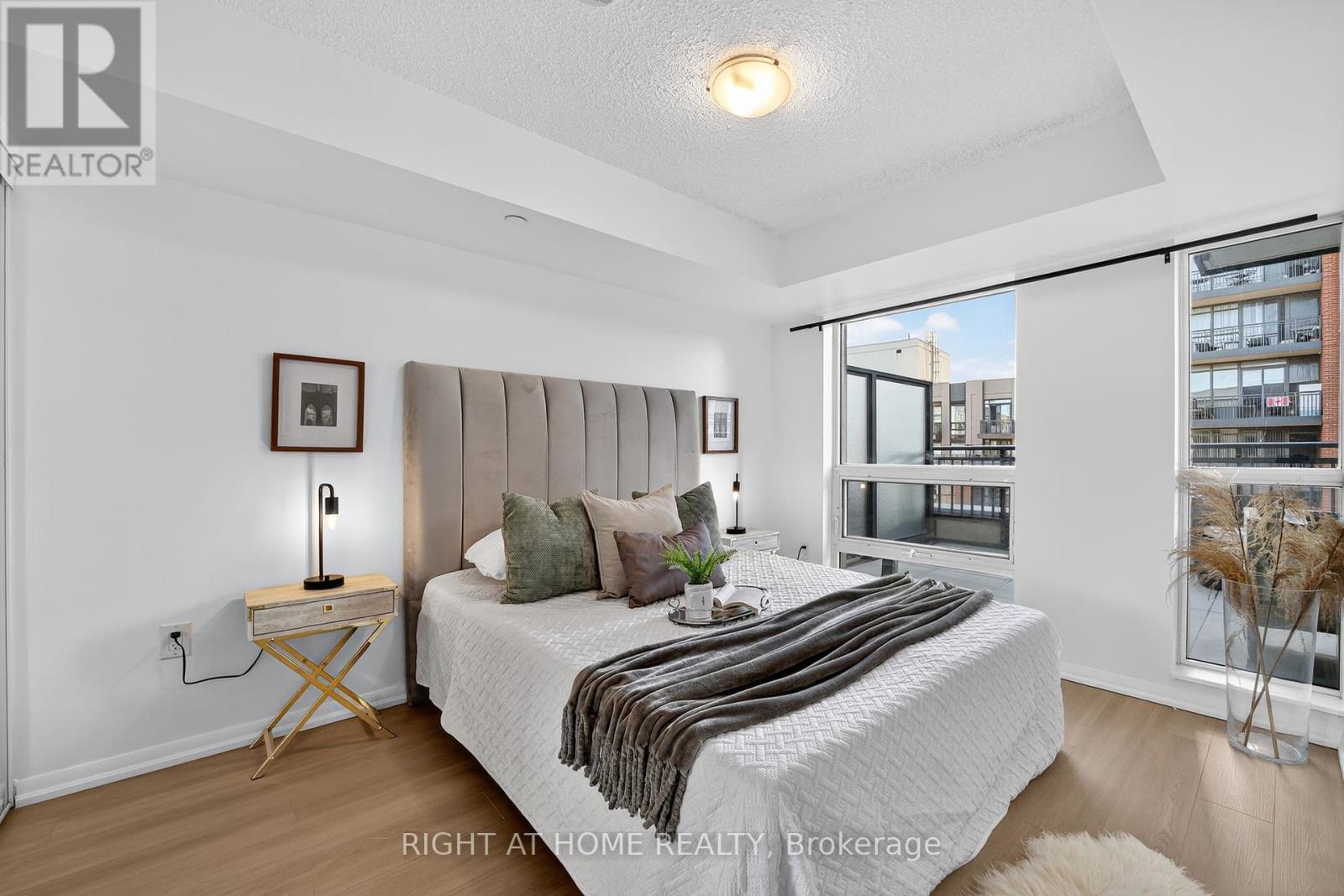 726 - 36 Via Bagnato Street, Toronto, Ontario  M6A 0B7 - Photo 16 - W12462042