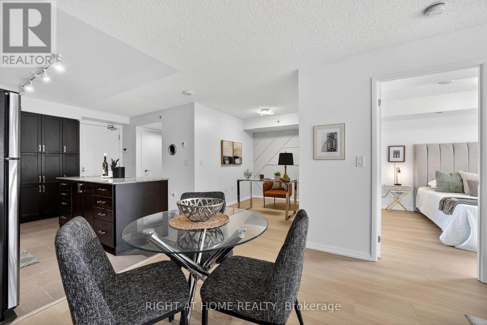 726 - 36 Via Bagnato Street, Toronto, Ontario  M6A 0B7 - Photo 3 - W12462042