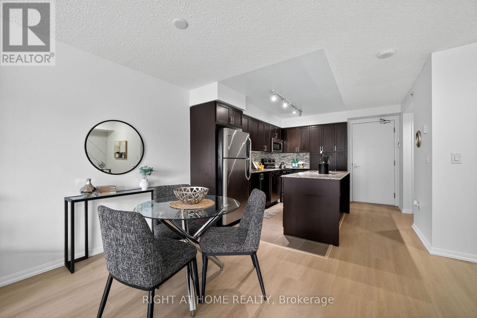 726 - 36 Via Bagnato Street, Toronto, Ontario  M6A 0B7 - Photo 4 - W12462042
