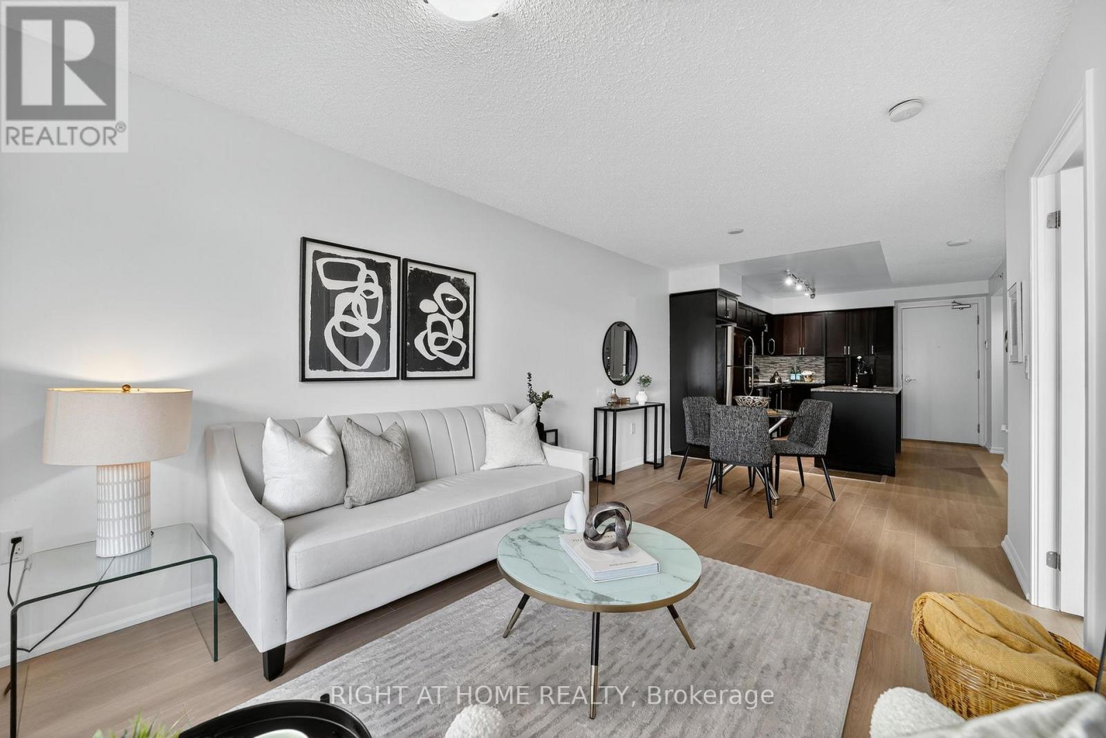 726 - 36 Via Bagnato Street, Toronto, Ontario  M6A 0B7 - Photo 7 - W12462042