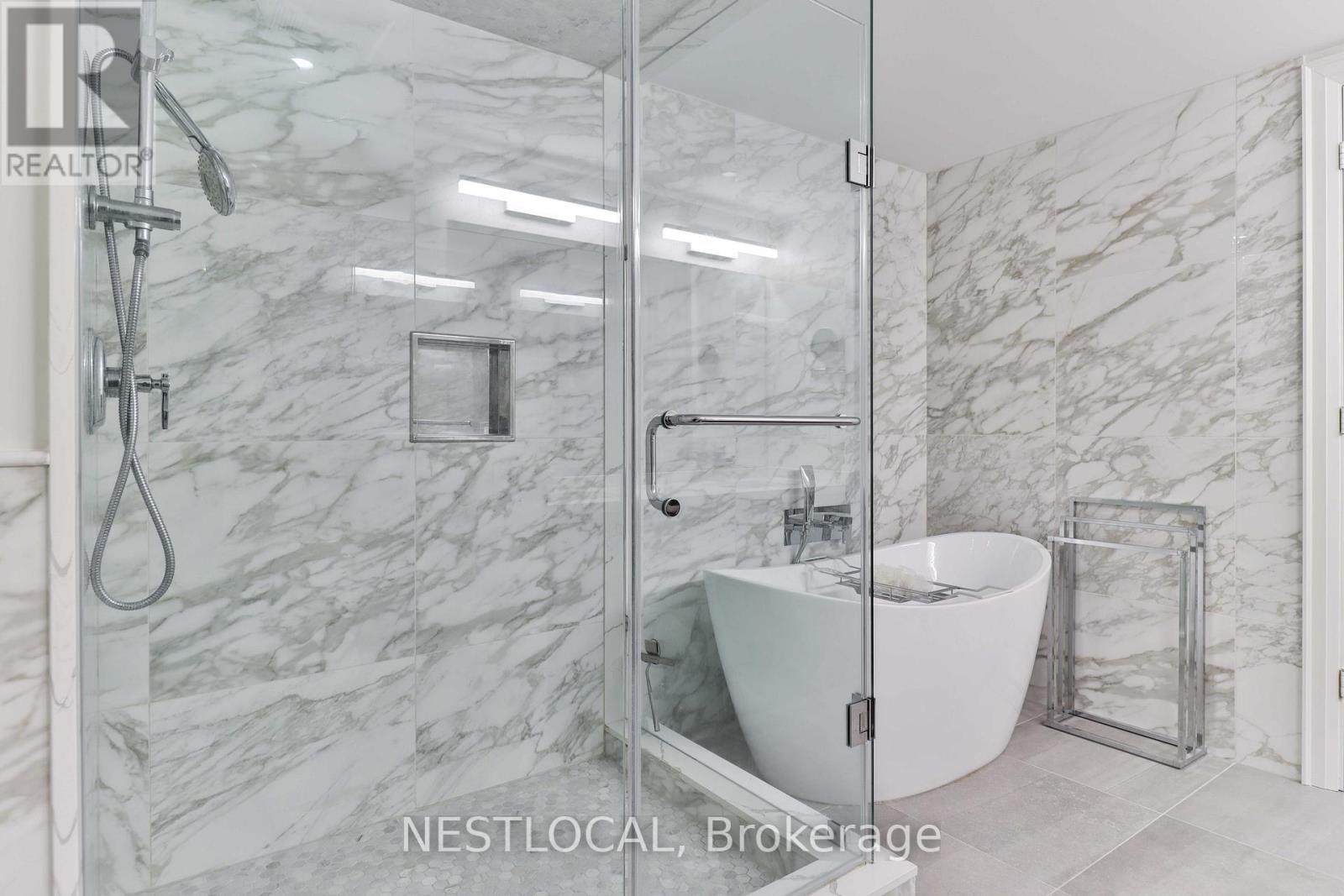 511 - 11 Bronte Road, Oakville, Ontario  L6L 0E1 - Photo 12 - W12462057