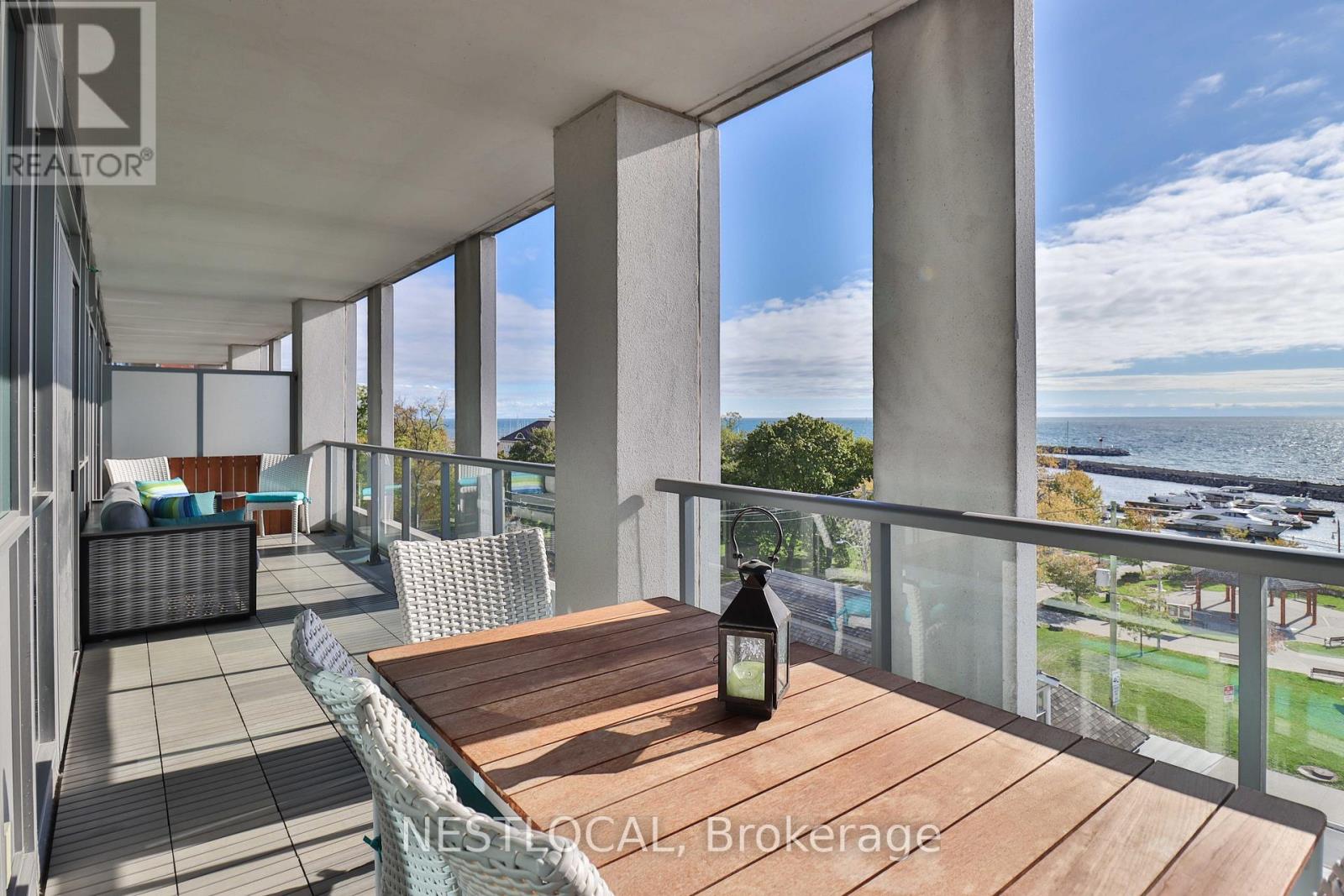 511 - 11 Bronte Road, Oakville, Ontario  L6L 0E1 - Photo 17 - W12462057