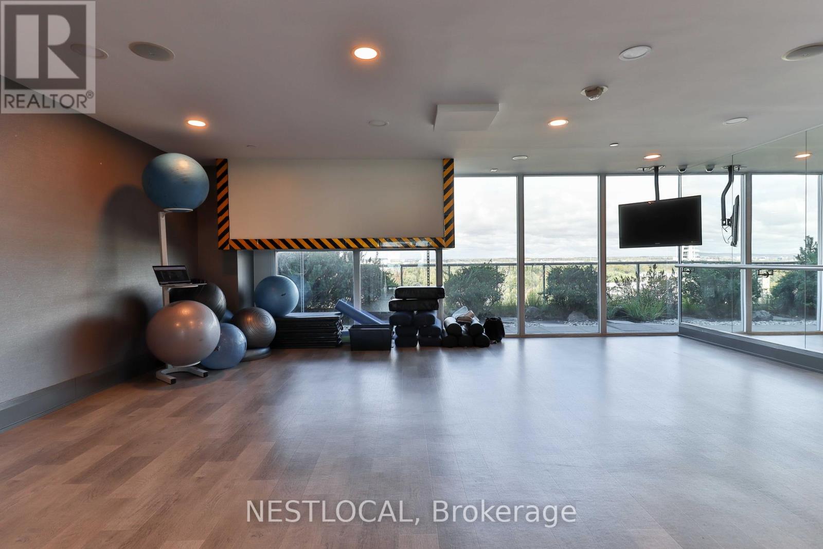511 - 11 Bronte Road, Oakville, Ontario  L6L 0E1 - Photo 28 - W12462057