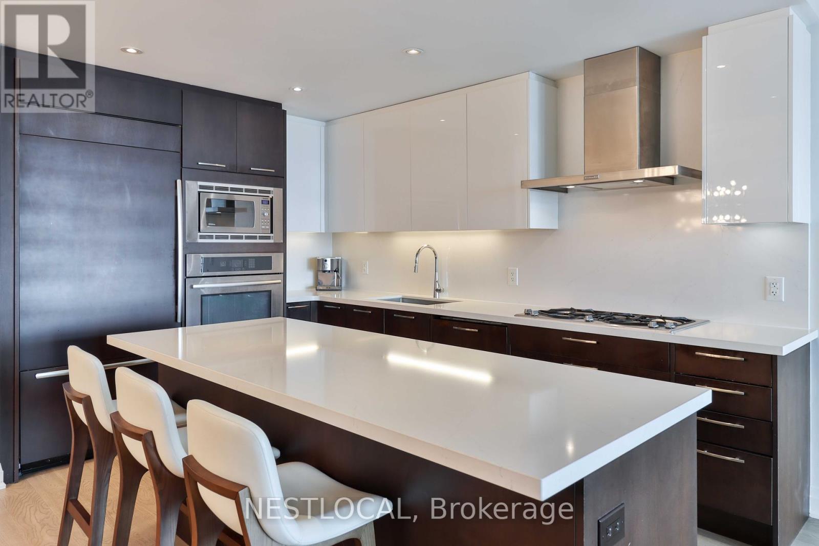 511 - 11 Bronte Road, Oakville, Ontario  L6L 0E1 - Photo 5 - W12462057