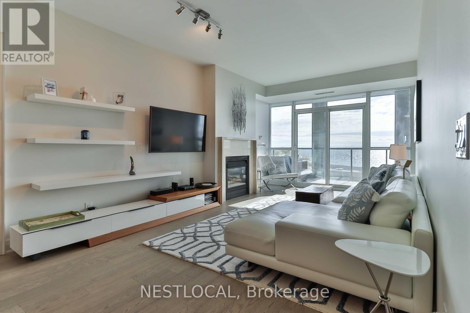 511 - 11 Bronte Road, Oakville, Ontario  L6L 0E1 - Photo 7 - W12462057