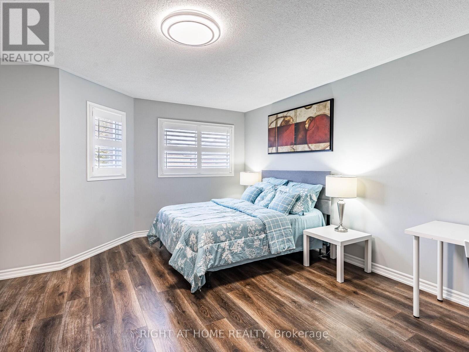 1156 Prestonwood Crescent, Mississauga, Ontario  L5V 2V3 - Photo 24 - W12462058