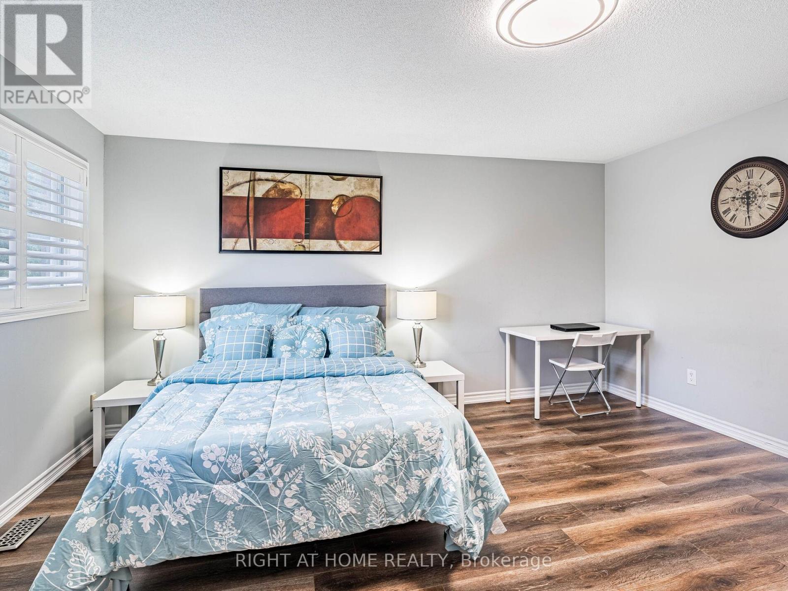 1156 Prestonwood Crescent, Mississauga, Ontario  L5V 2V3 - Photo 26 - W12462058