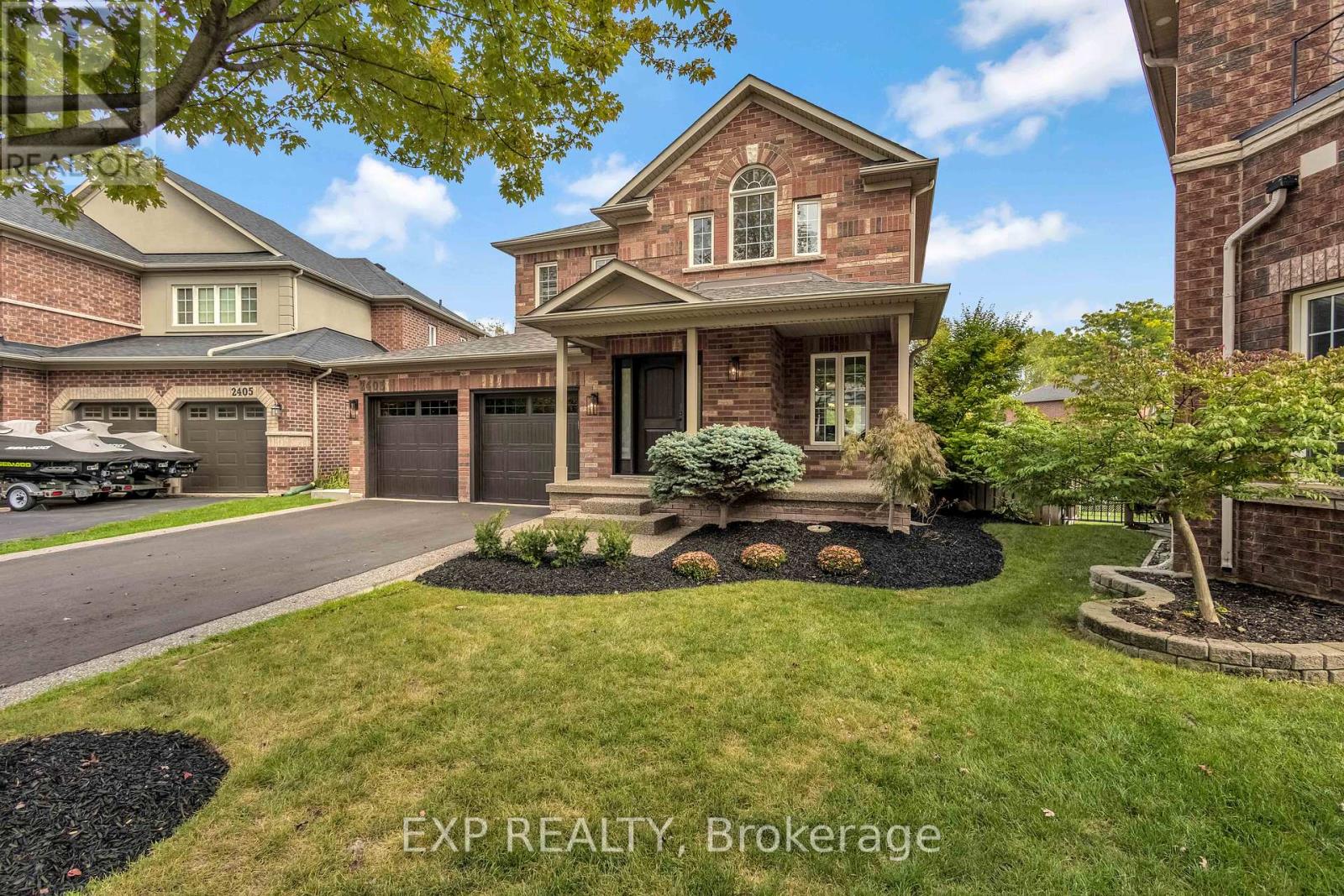 2403 Whitehorn Drive, Burlington, Ontario  L7L 7N4 - Photo 2 - W12462060