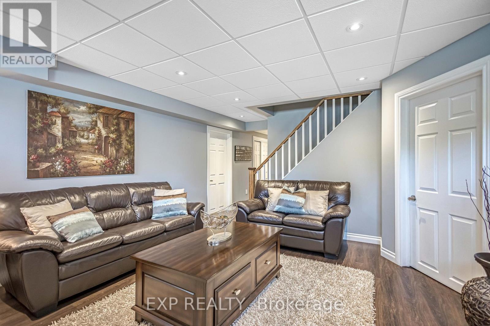 2403 Whitehorn Drive, Burlington, Ontario  L7L 7N4 - Photo 34 - W12462060