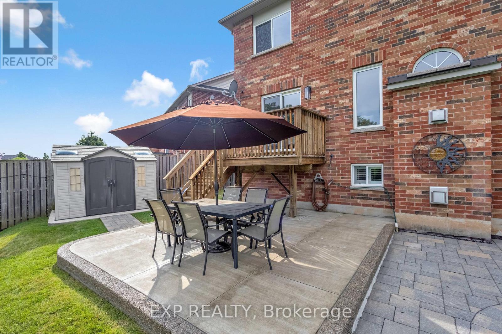 2403 Whitehorn Drive, Burlington, Ontario  L7L 7N4 - Photo 43 - W12462060
