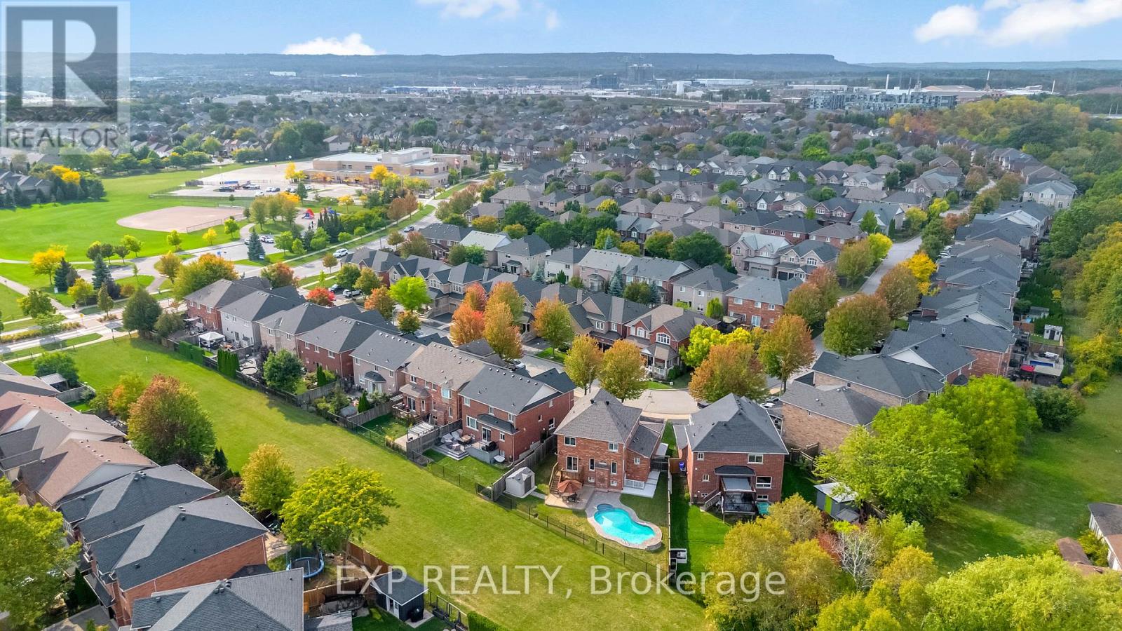 2403 Whitehorn Drive, Burlington, Ontario  L7L 7N4 - Photo 46 - W12462060