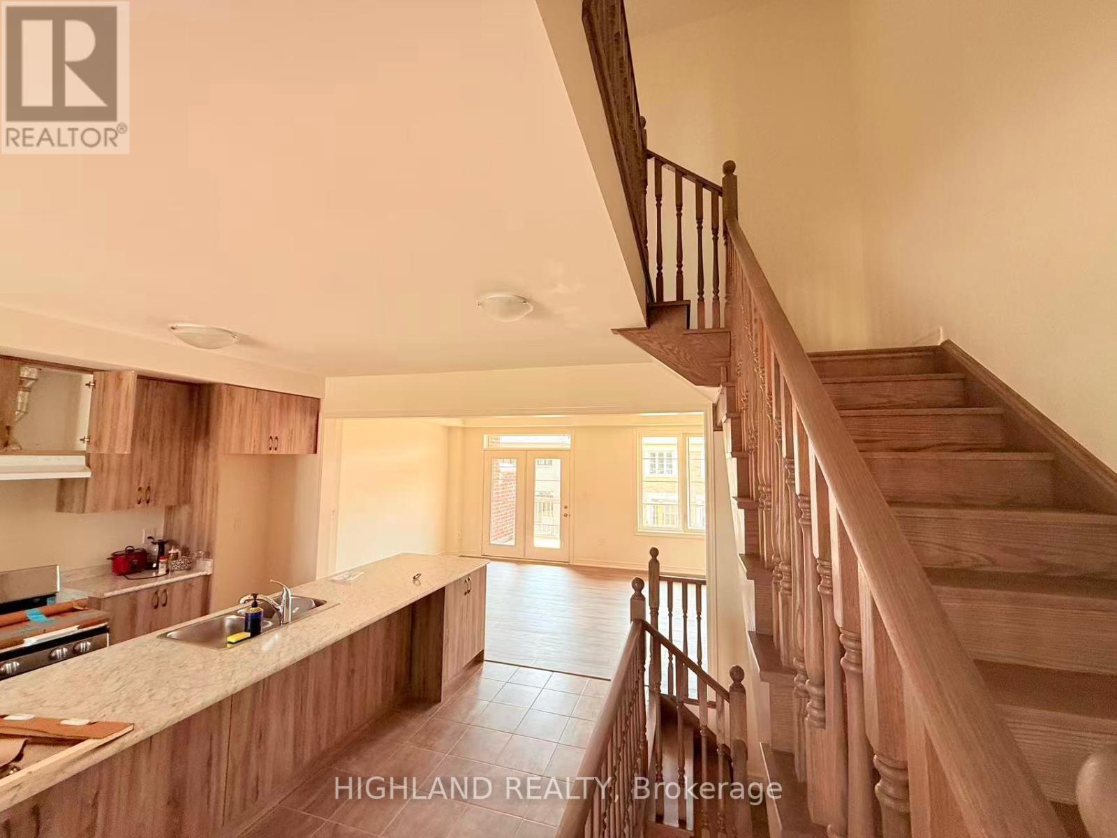 3218 Sixth Line, Oakville, Ontario  L6M 5T2 - Photo 4 - W12462072